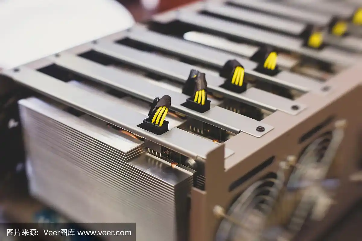A mining farm powered by renewable energy